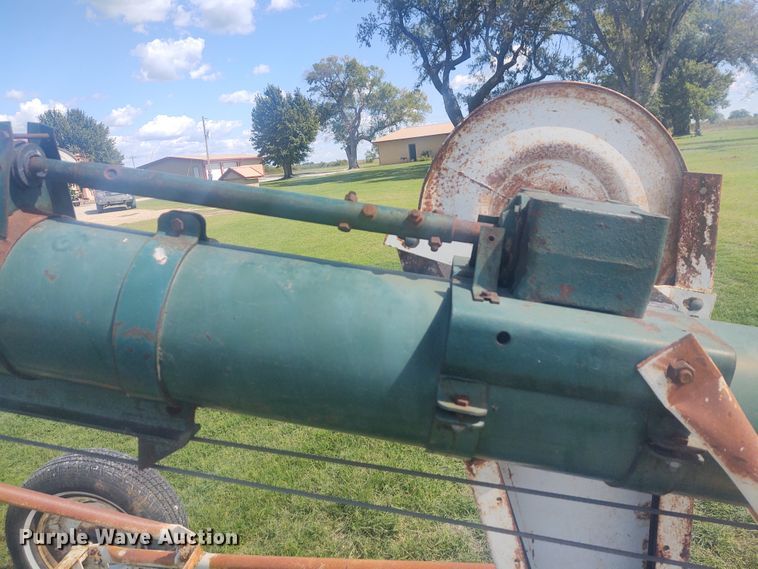 image for item EQ9441 Speed King 8 grain auger