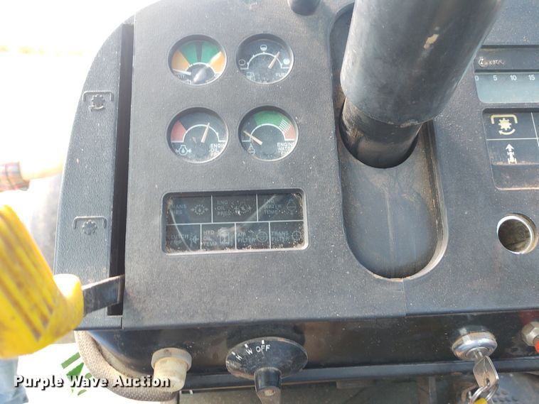 image for item EQ9444 John Deere 4650  MFWD tractor