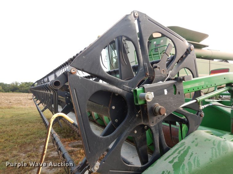 image for item FR9044 2007 John Deere 635F Hydraflex flex head