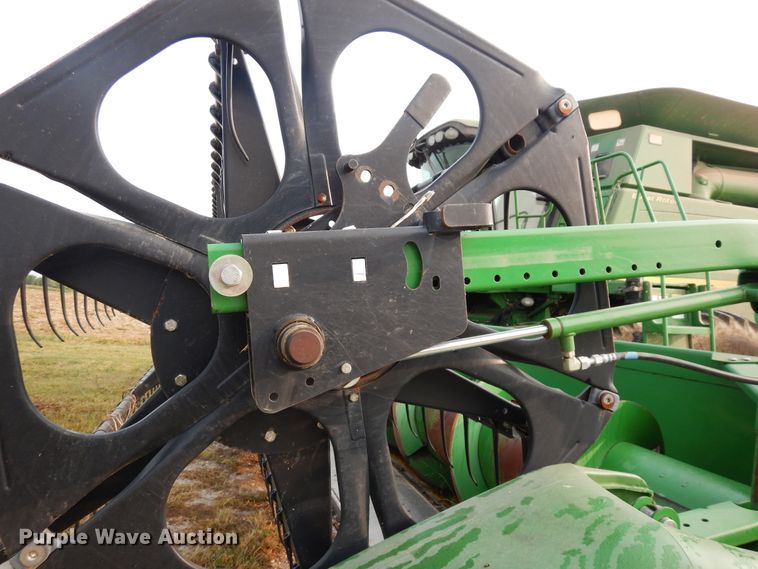 image for item FR9044 2007 John Deere 635F Hydraflex flex head