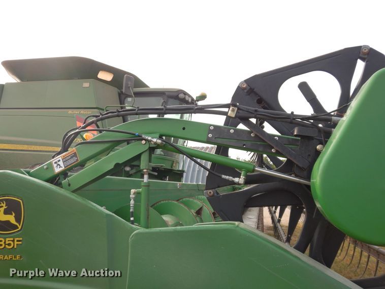 image for item FR9044 2007 John Deere 635F Hydraflex flex head