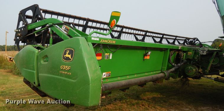 image for item FR9045 2004 John Deere 635F Hydraflex flex head