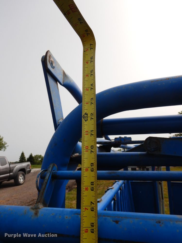 image for item GQ9760 2016 Priefert PRD-01102089 livestock chute