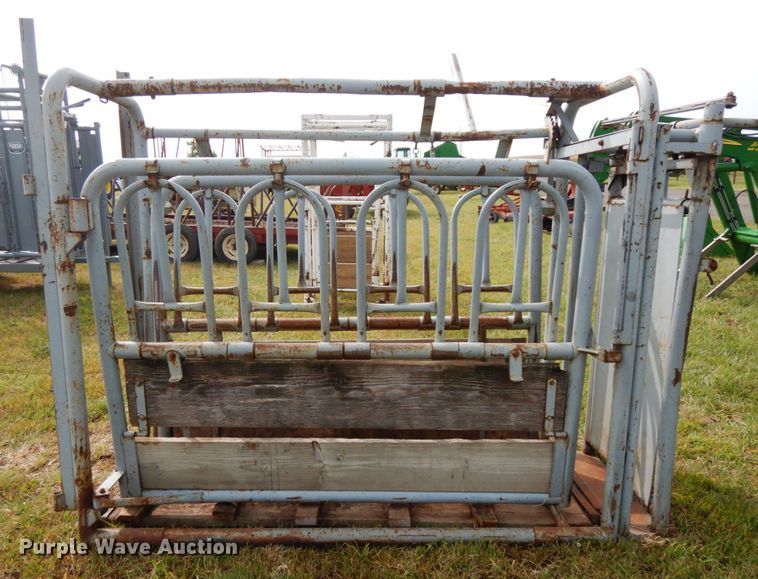 image for item GQ9761 Filson livestock chute