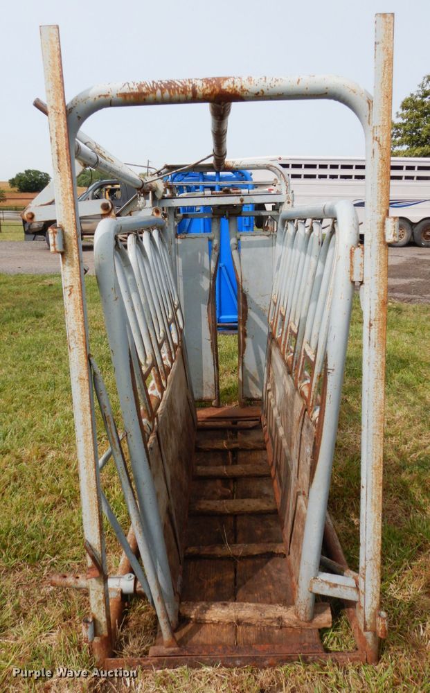 image for item GQ9761 Filson livestock chute