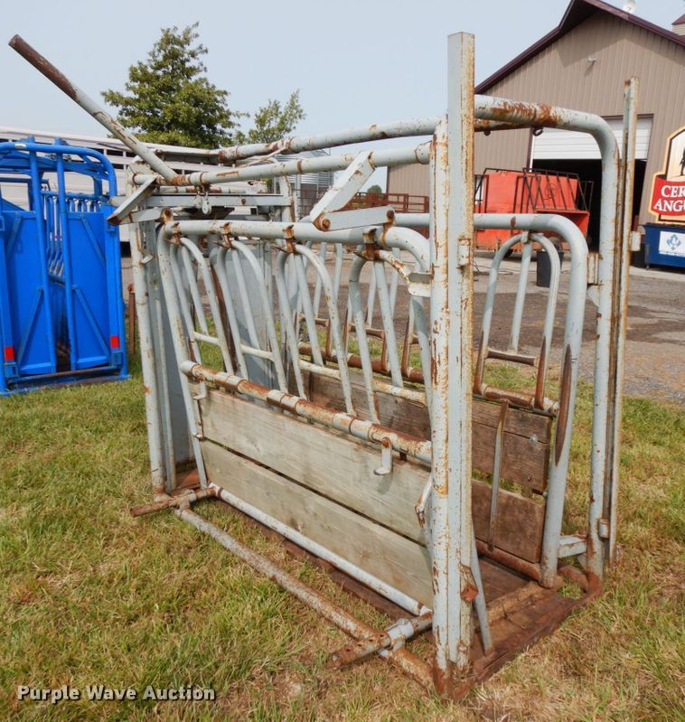 image for item GQ9761 Filson livestock chute