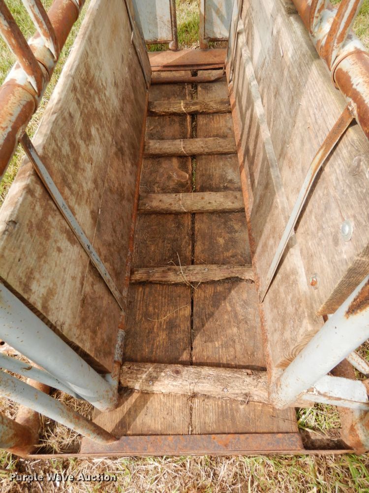 image for item GQ9761 Filson livestock chute