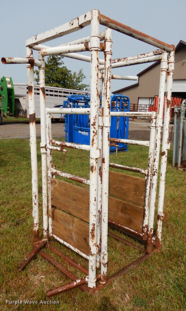 image for item GQ9761 Filson livestock chute