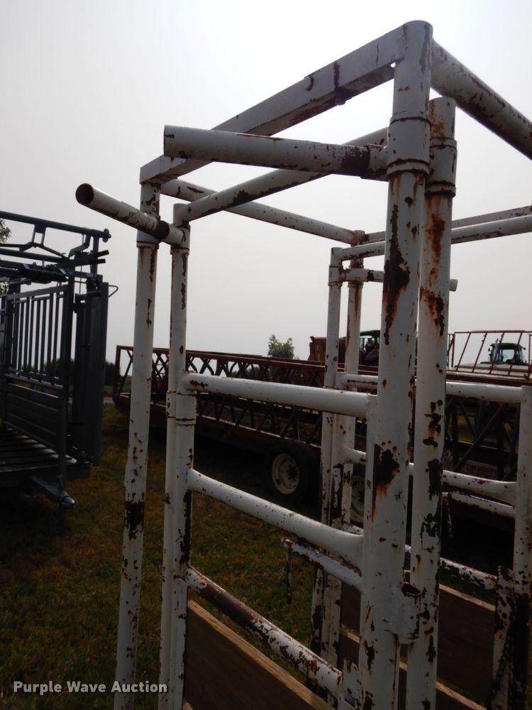 image for item GQ9761 Filson livestock chute