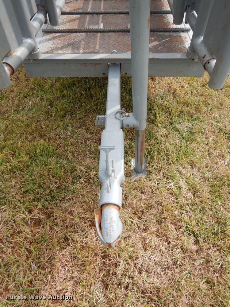 image for item GQ9763 Pearson G9 squeeze chute