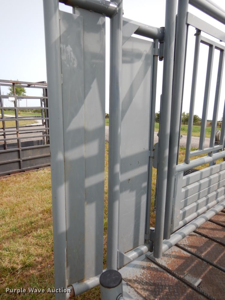 image for item GQ9763 Pearson G9 squeeze chute