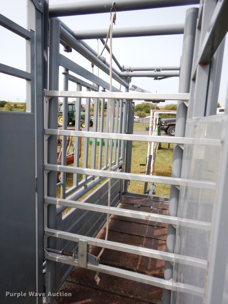 image for item GQ9763 Pearson G9 squeeze chute