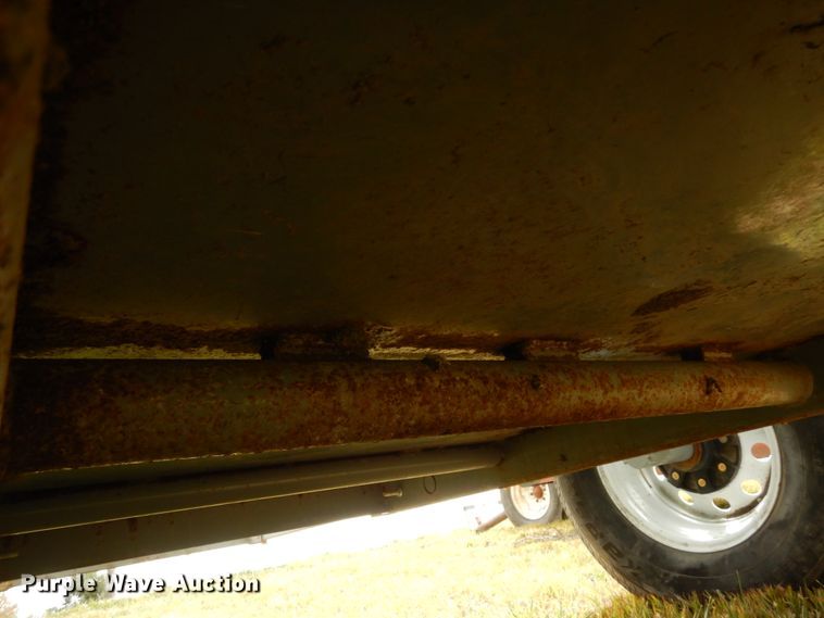 image for item GQ9763 Pearson G9 squeeze chute