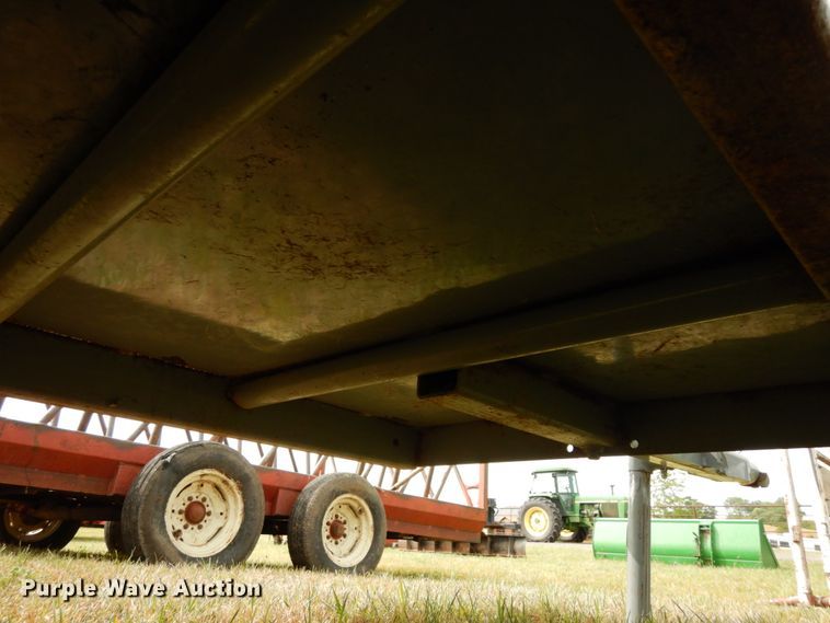 image for item GQ9763 Pearson G9 squeeze chute