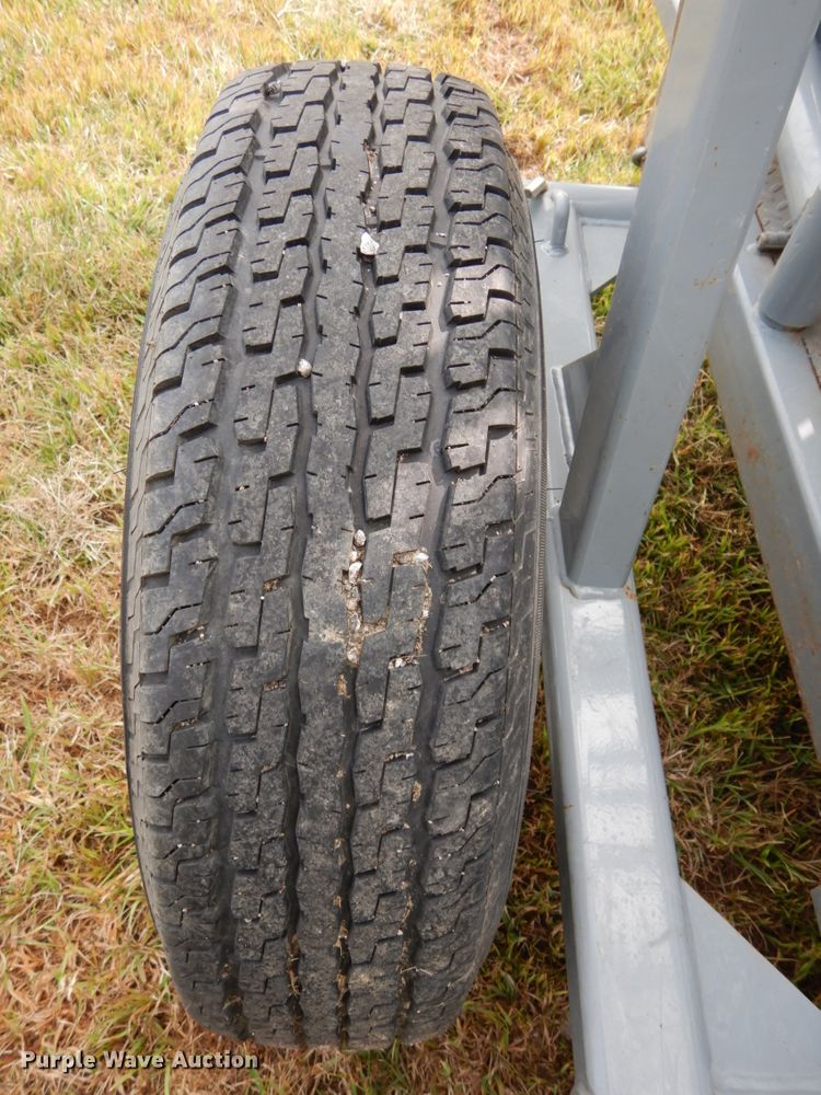 image for item GQ9763 Pearson G9 squeeze chute