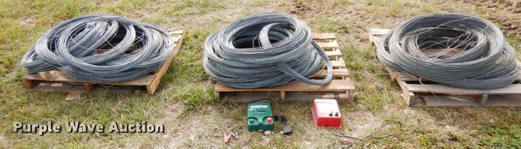 image for item GQ9764 Electric wire and fencers