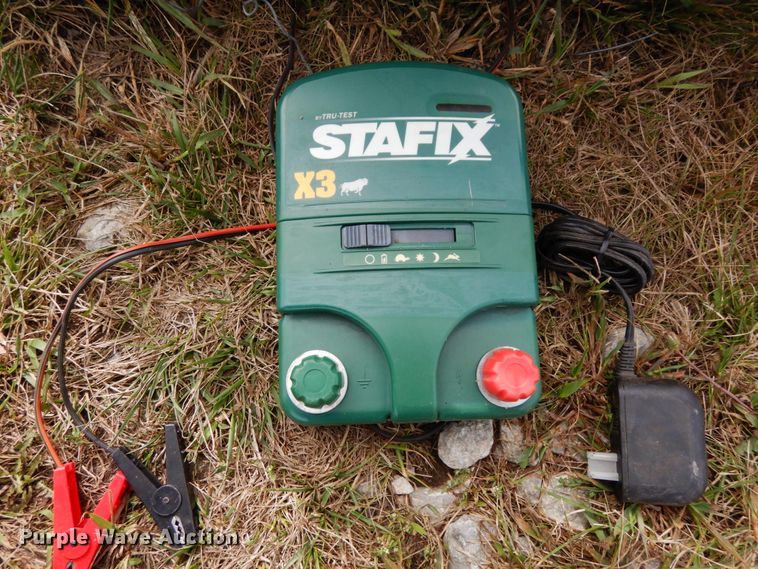 image for item GQ9764 Electric wire and fencers