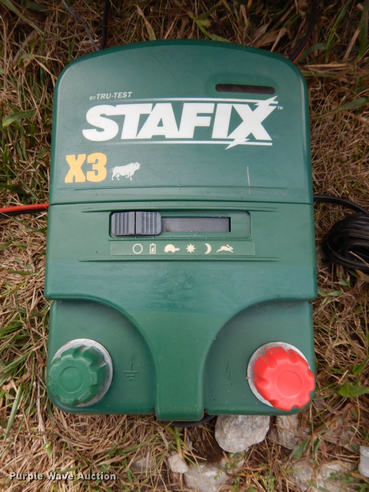 image for item GQ9764 Electric wire and fencers