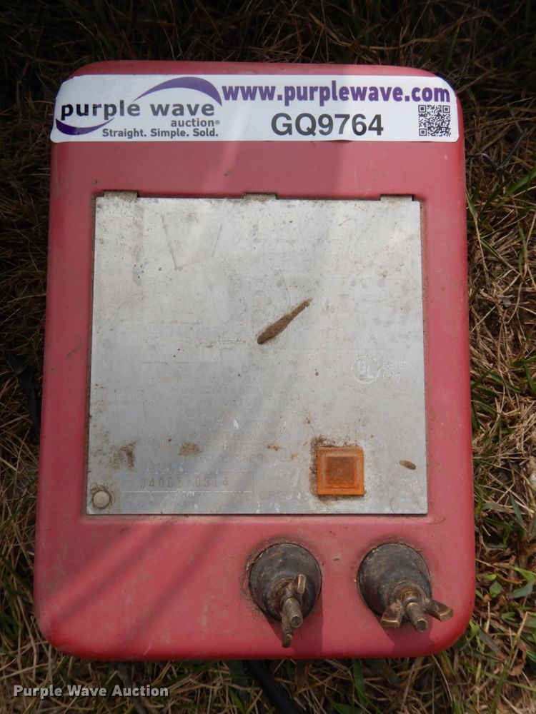 image for item GQ9764 Electric wire and fencers