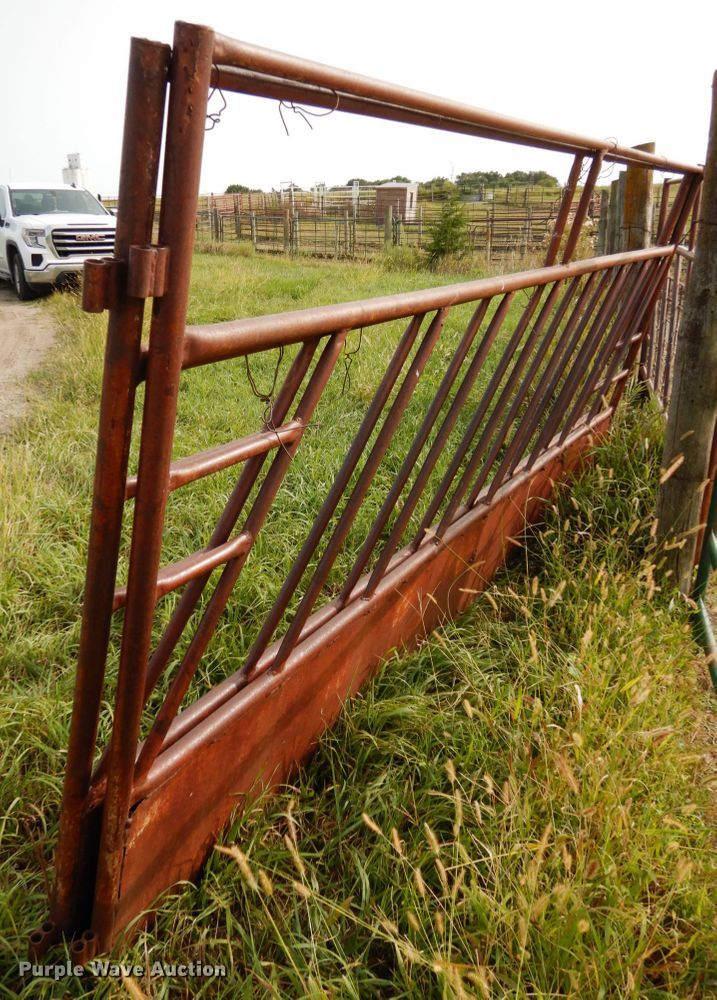 image for item GQ9768 Feed/hay fence panels