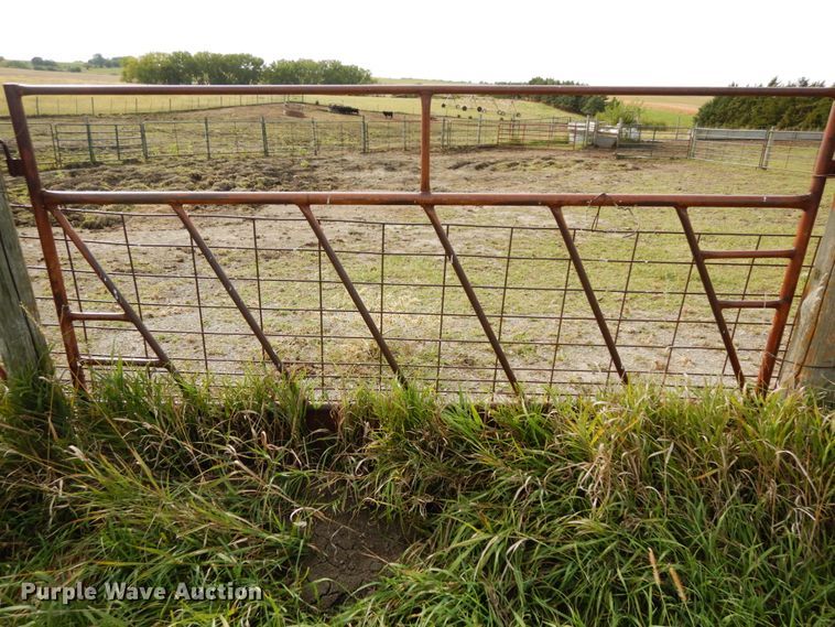 image for item GQ9768 Feed/hay fence panels
