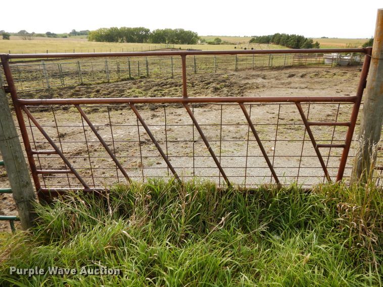 image for item GQ9768 Feed/hay fence panels