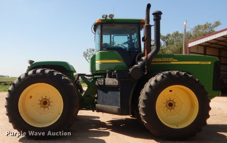 image for item HB9365 2003 John Deere 9220  4WD tractor