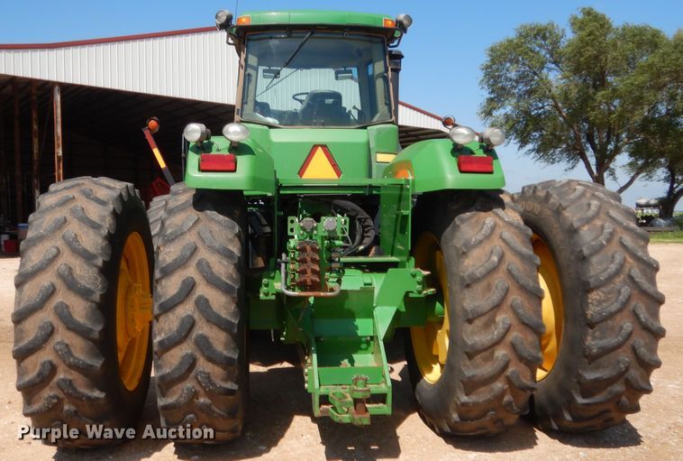 image for item HB9365 2003 John Deere 9220  4WD tractor