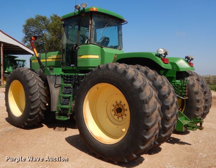 image for item HB9365 2003 John Deere 9220  4WD tractor