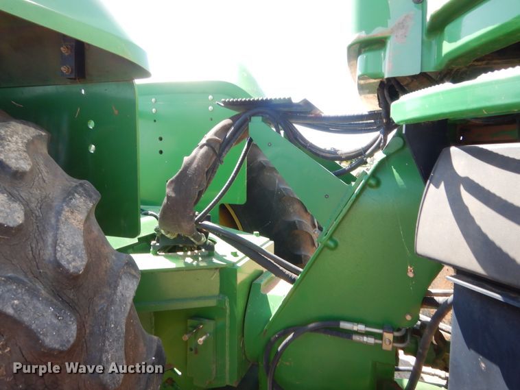 image for item HB9365 2003 John Deere 9220  4WD tractor