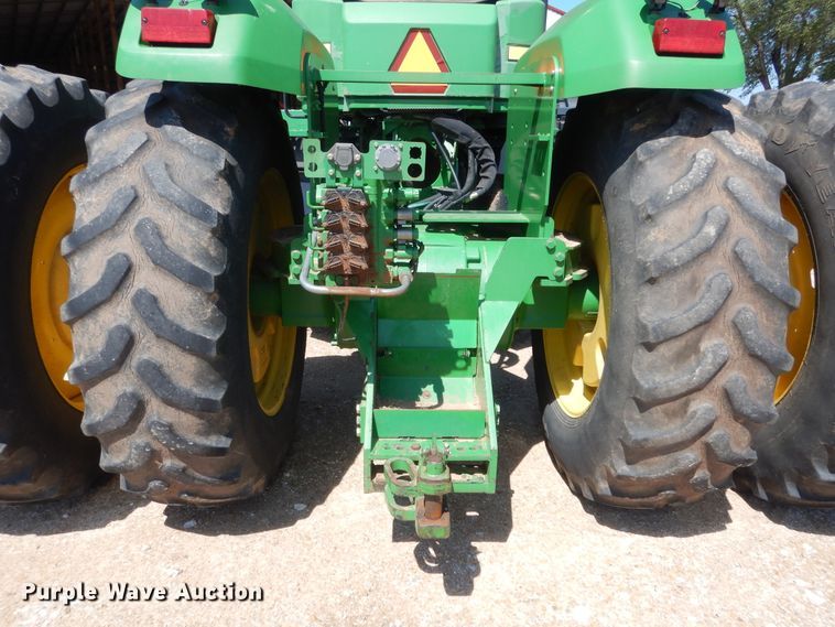 image for item HB9365 2003 John Deere 9220  4WD tractor