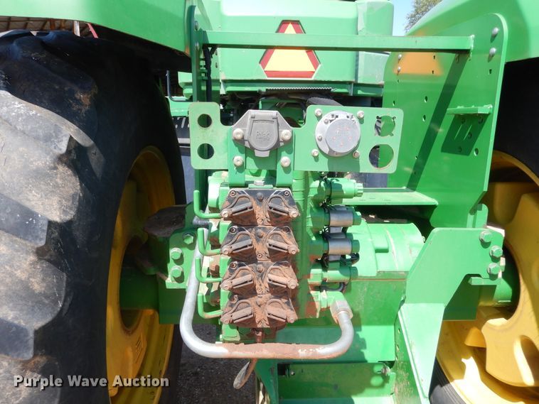 image for item HB9365 2003 John Deere 9220  4WD tractor