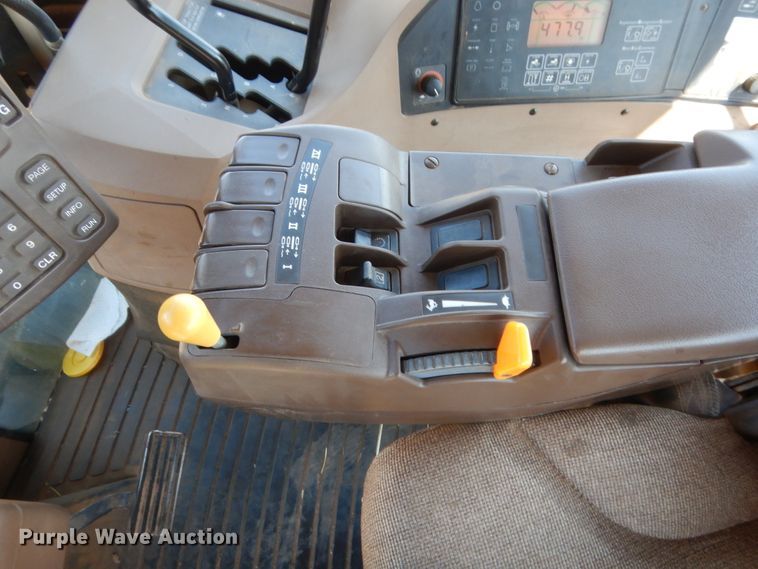 image for item HB9365 2003 John Deere 9220  4WD tractor