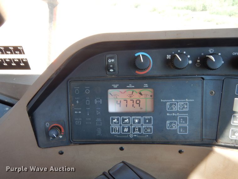 image for item HB9365 2003 John Deere 9220  4WD tractor