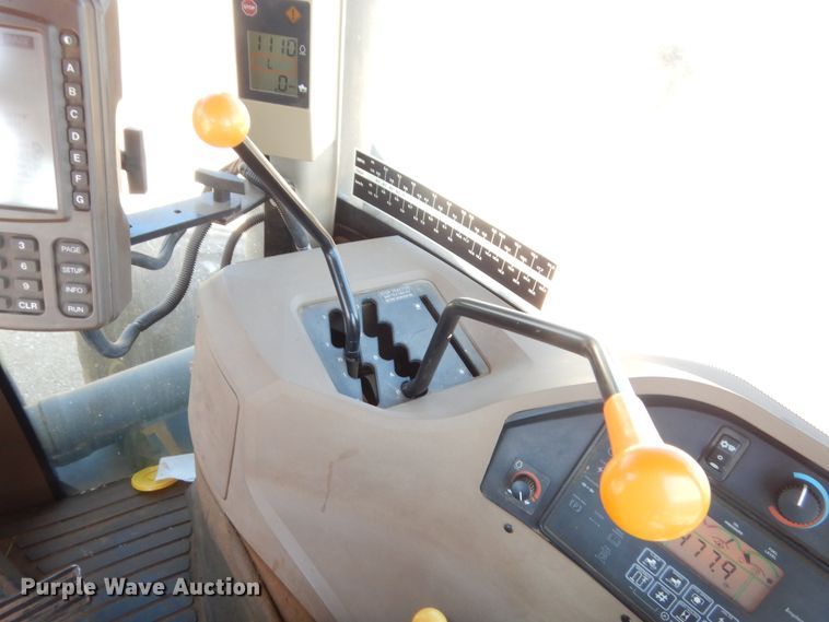 image for item HB9365 2003 John Deere 9220  4WD tractor