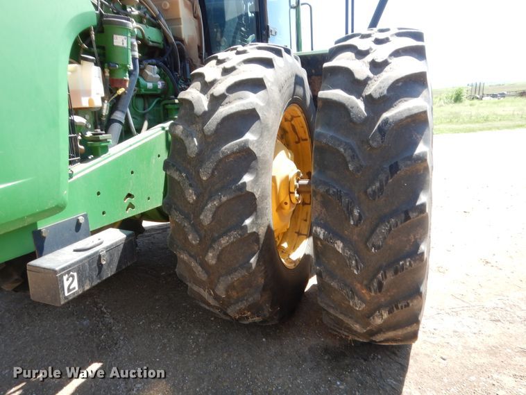 image for item HB9365 2003 John Deere 9220  4WD tractor