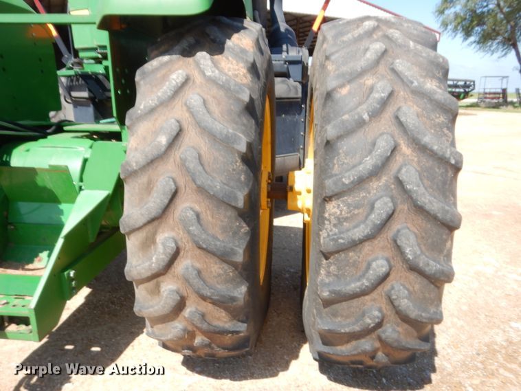 image for item HB9365 2003 John Deere 9220  4WD tractor