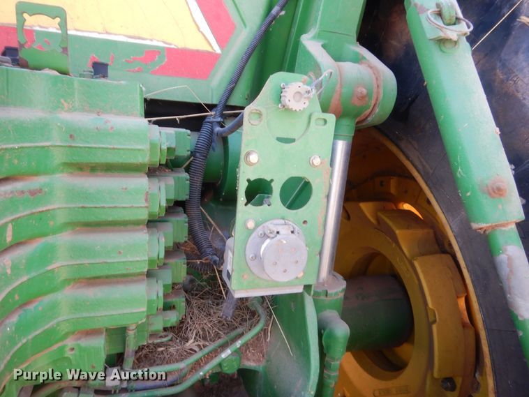 image for item HB9366 1997 John Deere 8100  MFWD tractor