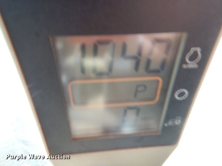 image for item HB9366 1997 John Deere 8100  MFWD tractor