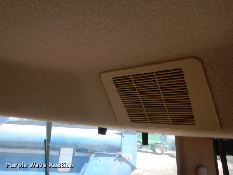 image for item HB9366 1997 John Deere 8100  MFWD tractor