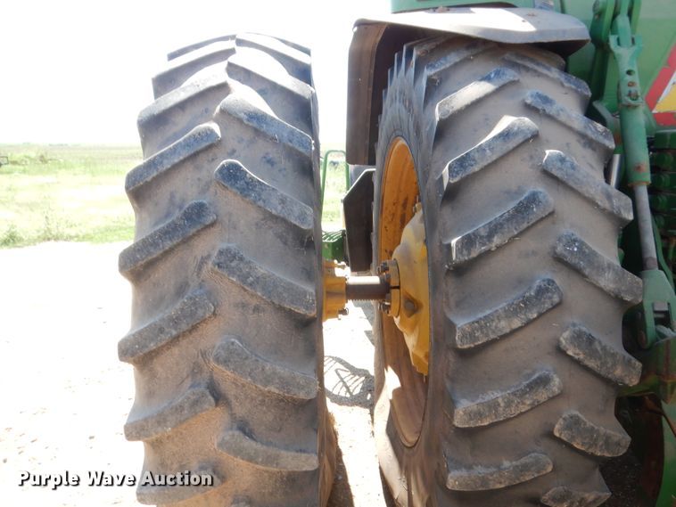 image for item HB9366 1997 John Deere 8100  MFWD tractor