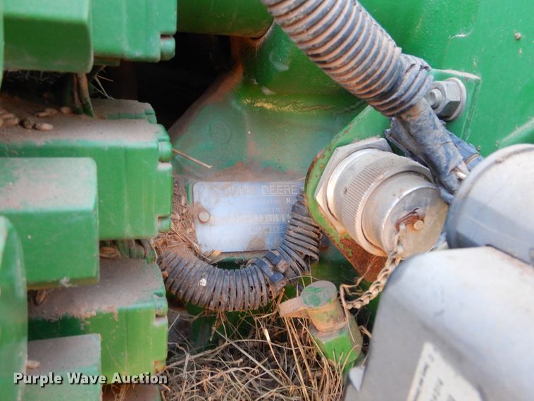 image for item HB9366 1997 John Deere 8100  MFWD tractor