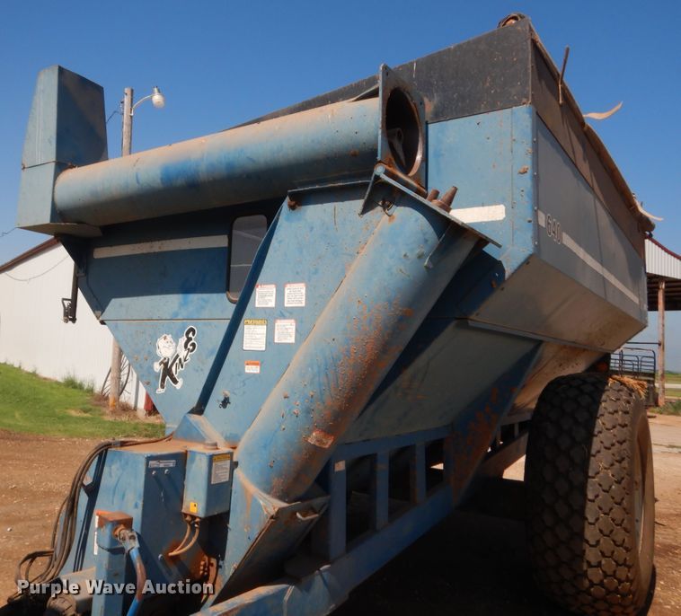 image for item HB9367 Kinze 640 grain cart