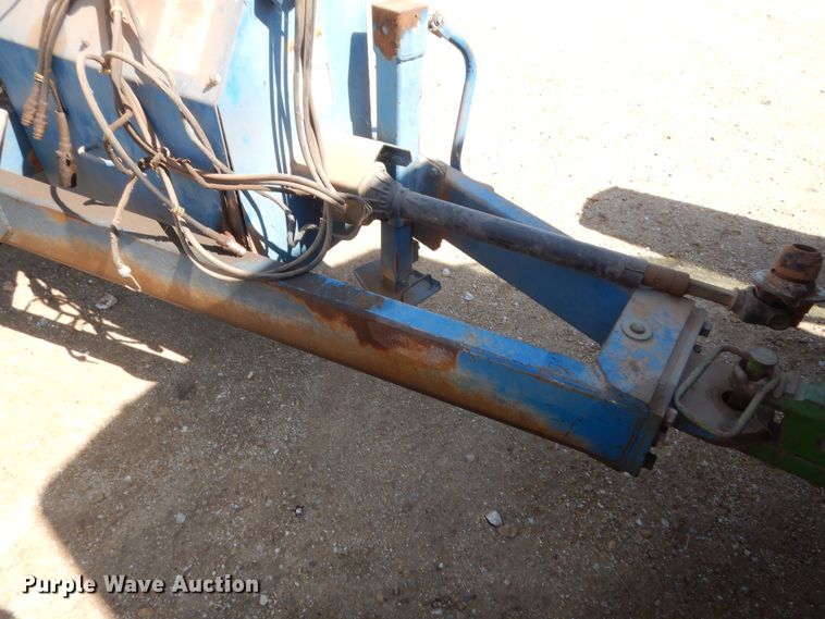 image for item HB9367 Kinze 640 grain cart