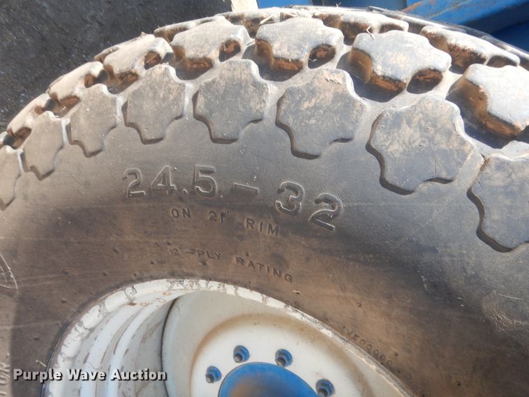 image for item HB9367 Kinze 640 grain cart