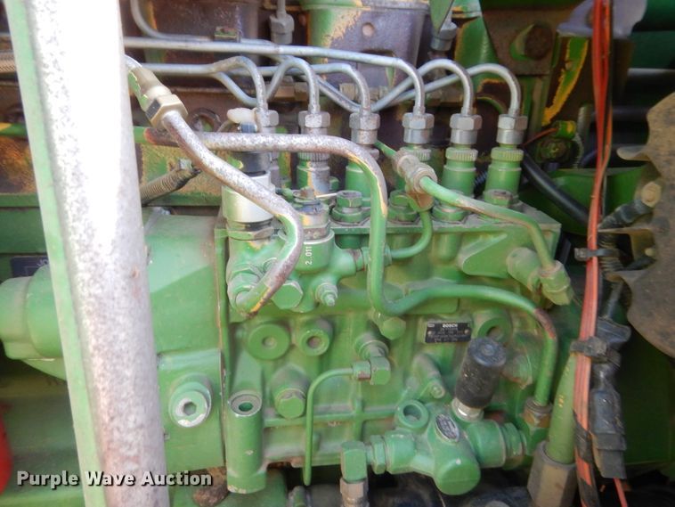 image for item HB9368 1993 John Deere 9600 combine