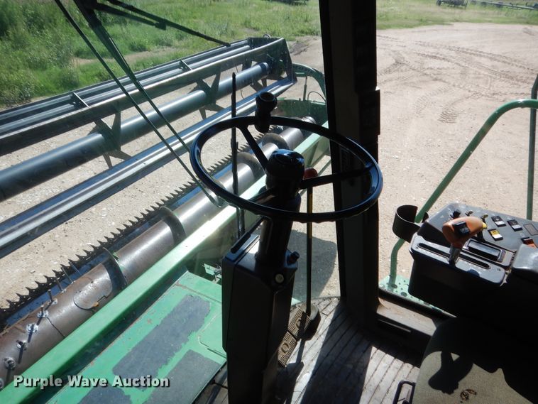 image for item HB9368 1993 John Deere 9600 combine