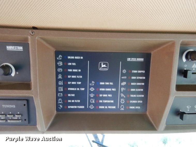 image for item HB9368 1993 John Deere 9600 combine