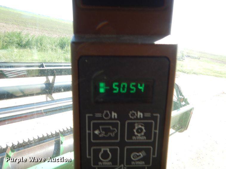 image for item HB9368 1993 John Deere 9600 combine