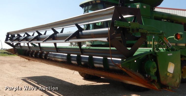 image for item HB9369 John Deere 930 rigid head